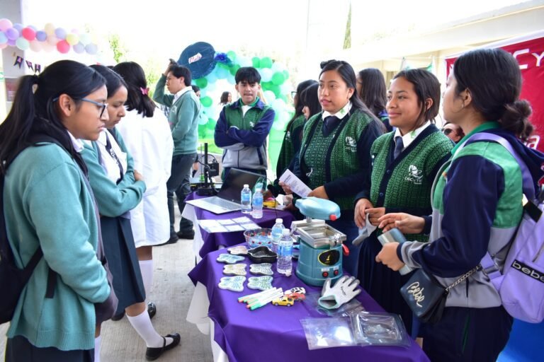 Llevan a cabo intercambio académico en Ciencia y Tecnología CECyTE Tlaxcala-Puebla