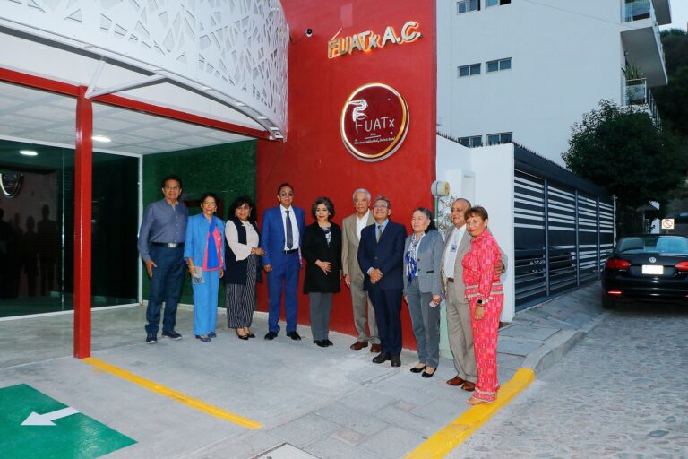 Rehabilitan espacios de la fundación de la UATx