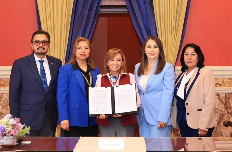 Aumenta Gobierno Estatal Salario y Prestaciones a Trabajadores de Base