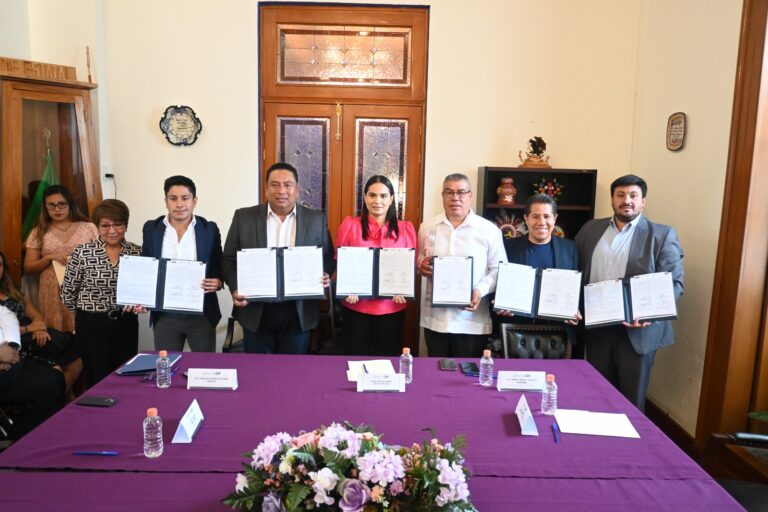 Sedif y subsistemas educativos firman convenio para combatir enfermedades renales en estudiantes