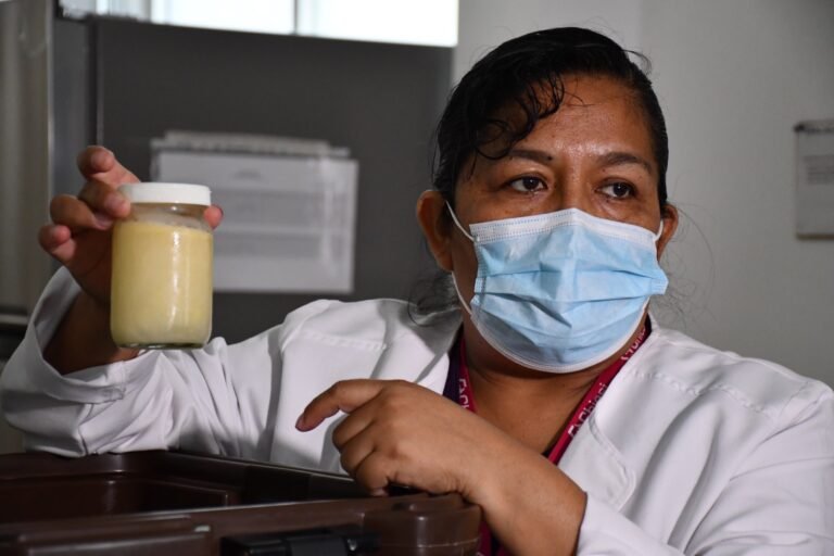 Donan mamás tlaxcaltecas hasta 151 mil mililitros de leche materna