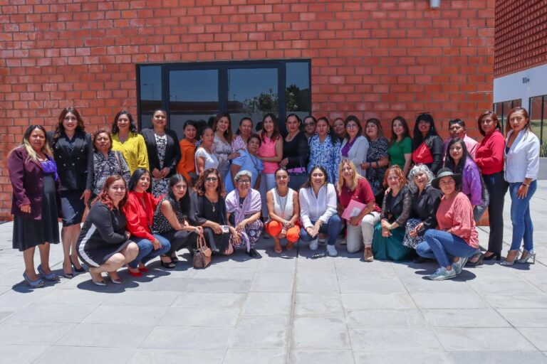 Celebra IEM graduación de «ABC de candidatas: capacitación para la construcción del proyecto electoral de las mujeres activas políticamente en Tlaxcala»