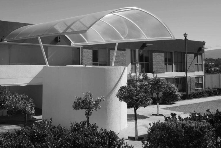 Ejecuta PGJE orden de aprehensión en contra de masculino por no comparecer en audiencia