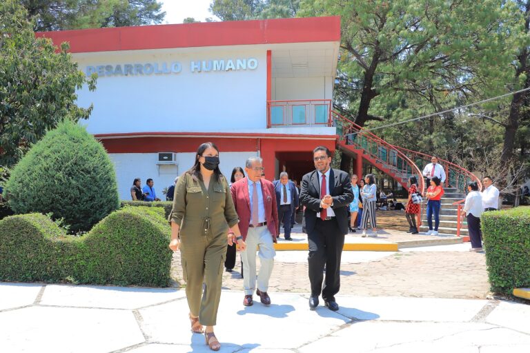 Continúa UATx con acciones de rectorado itinerante