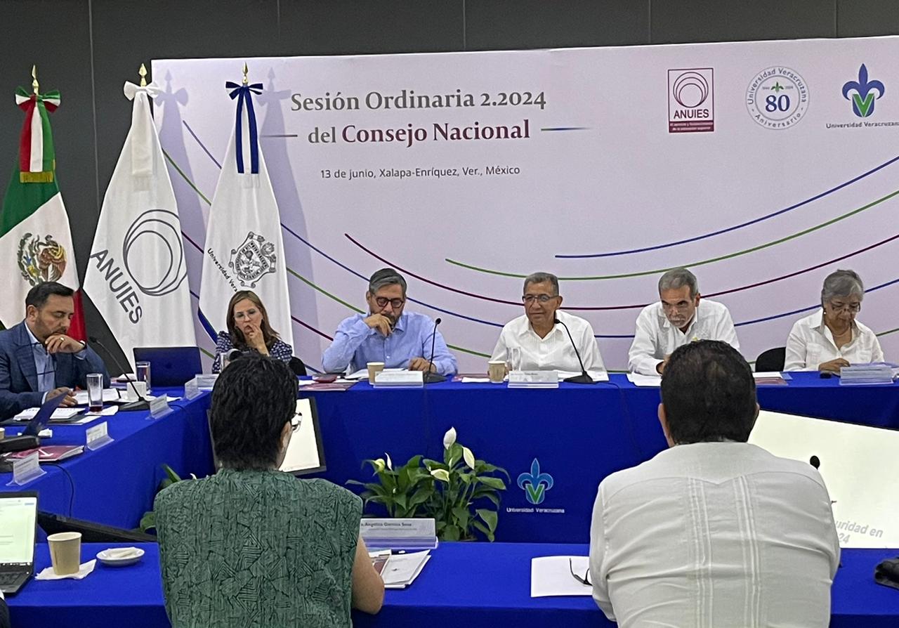 14 Preside Rector de la UATx sesión del Consejo Nacional de ANUIES