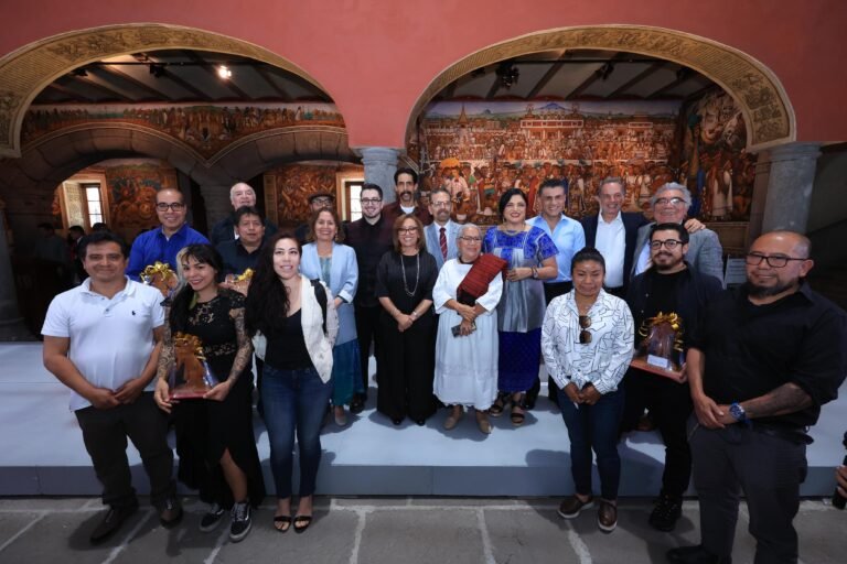 Concluye la Restauración del Mural de Tlaxcala, de Desiderio Hernández Xochitiotzin