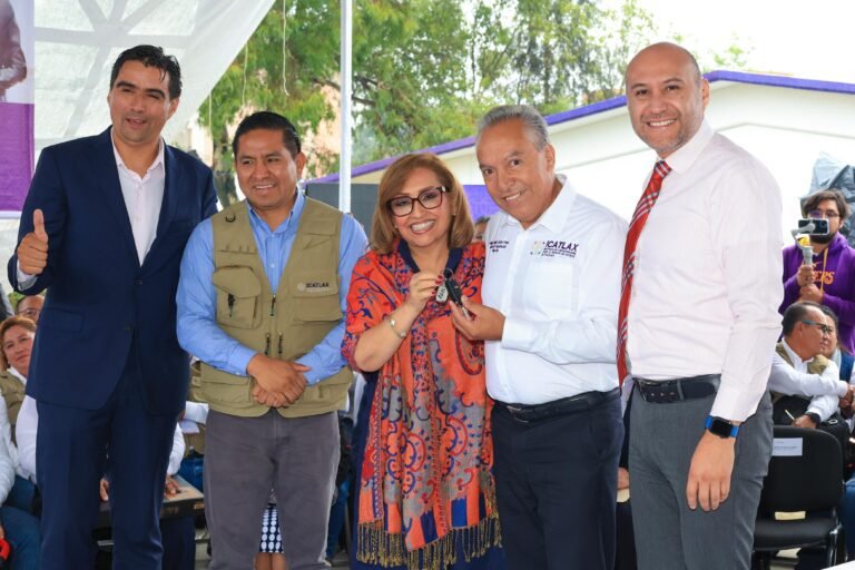 Fortalece Gobernadora al Icatlax con Equipamiento y Unidades Vehiculares