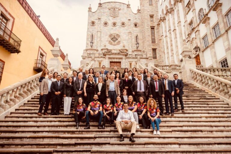 Reciben Medallas Estudiantes Ganadores de la Olimpiada Mexicana de Matemáticas