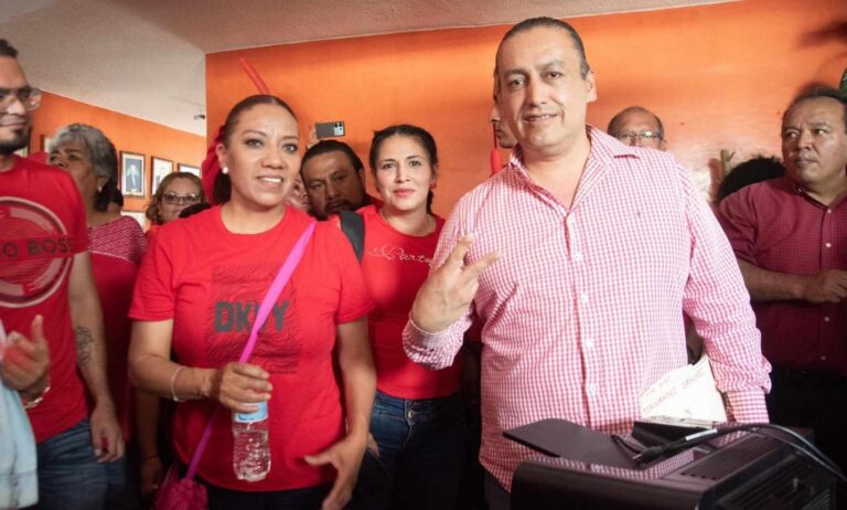 Logra Víctor Hugo Fernández Registro Para Liderar Sindicato del IMSS