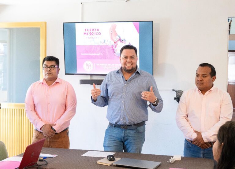 Capacita FXM a presidentes municipales y de comunidad electos