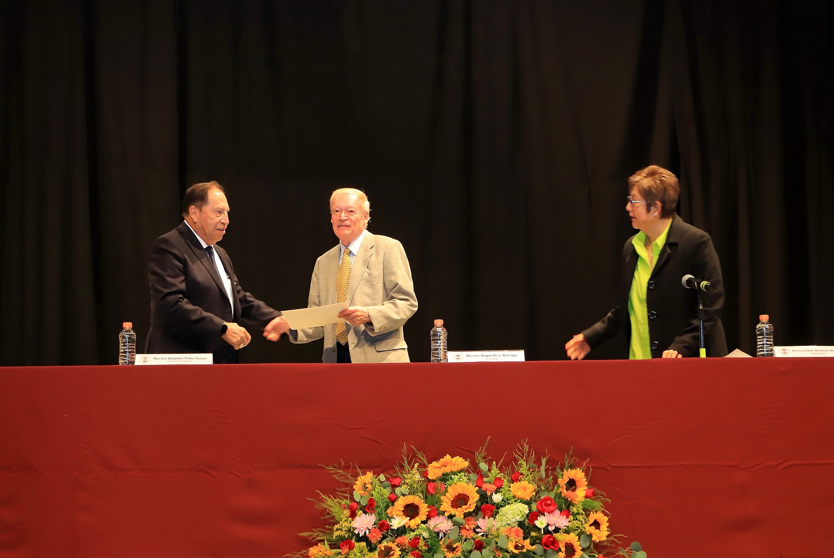 02 C Reflexionan en UATx sobre resultados de la integración de la praxis profesional