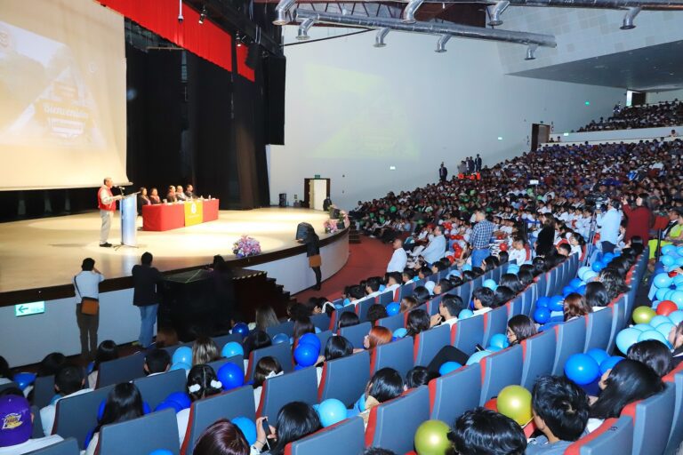 Sentirse Orgullosos por Pertenecer a la UATx Exhorta Rector