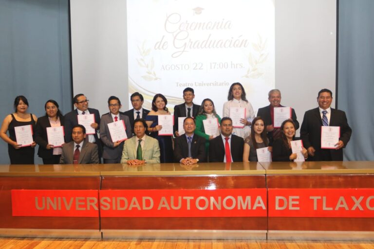 Egresan Nuevos Profesionistas de Ciencias Básicas de la UATx