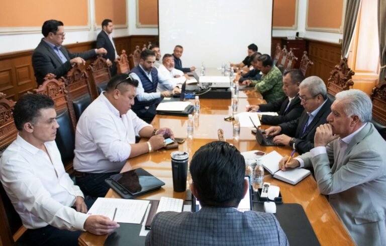 Instala Segob consejo para el desarrollo de actividades del mes patrio