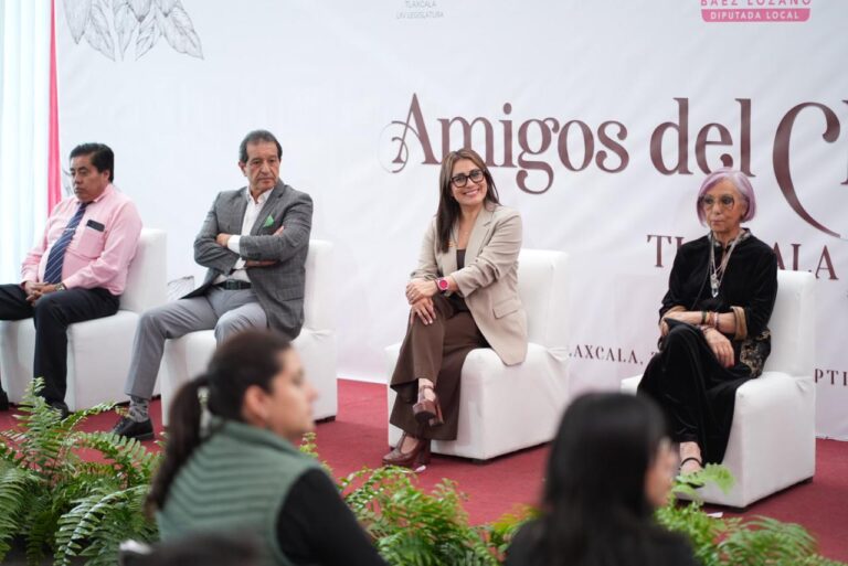 Reconoce Diputada Reyna Flor Báez a promotores del cacao en Tlaxcala