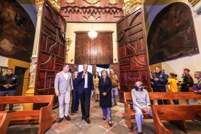 Inaugura Gobernadora Iluminación Arquitectónica de la Parroquia de San José