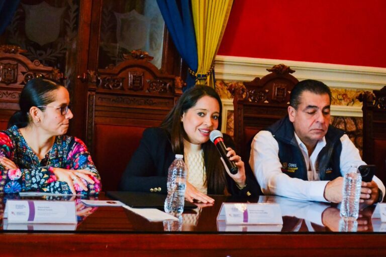 Realizan Entrega de Aclaraciones Gratuitas de Actas de Nacimiento a Adultos Mayores