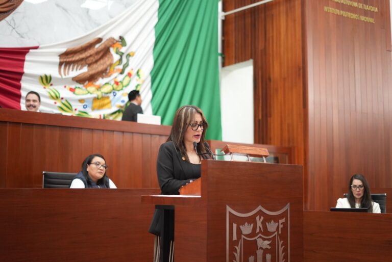 Presenta Reyna Báez iniciativa para fomentar la industria cinematográfica en Tlaxcala