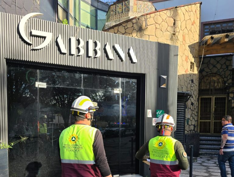 Clausura Protección Civil de Tlaxcala de Xicohténcatl el antro «Gabanna» en el boulevard Guillermo Valle