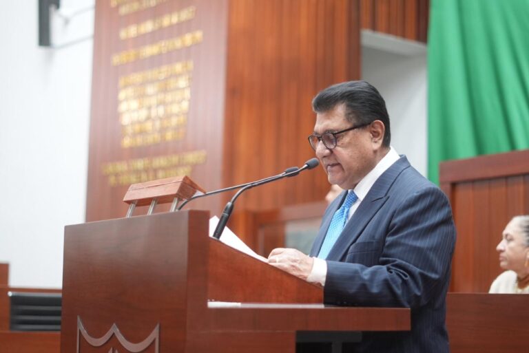 Presenta el diputado Héctor Ortiz, propuesta de Ley del Primer Empleo Profesional