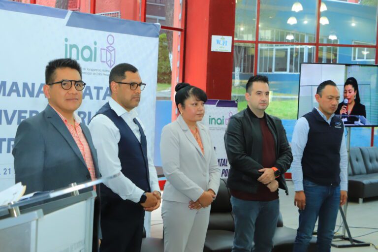 Clausuran en la UATx la «2da. Semana Estatal Universitaria por la Transparencia»