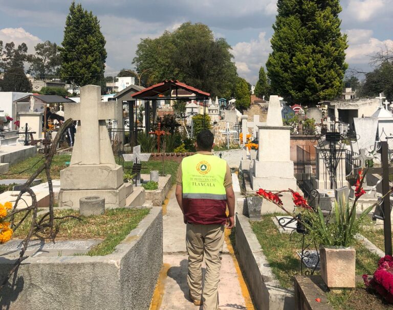 El Ayuntamiento de Tlaxcala refuerza operativos en panteones por temporada de Día de Muertos
