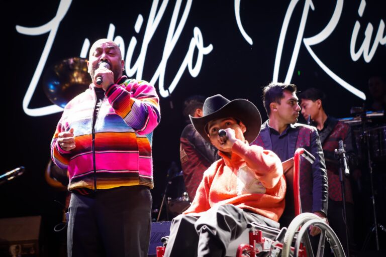 Lupillo Rivera Pone a Cantar y Bailar al Publico de “Tlaxcala, La Feria de Ferias 2024”
