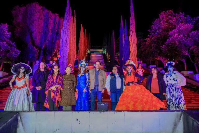 Invitan a Visitar Proyecto “Amados por Siempre Tlaxcala“ en el Zócalo Capitalino