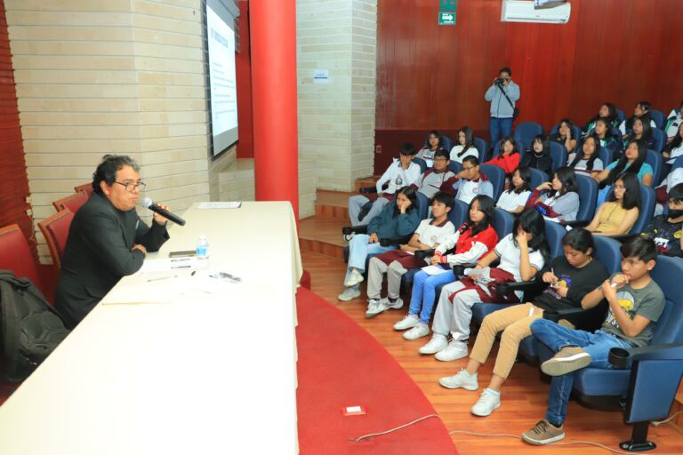 Llama investigador de la UATx a  recuperar técnicas  de producción amigables con el ambiente como el sistema milpa y el metepantle