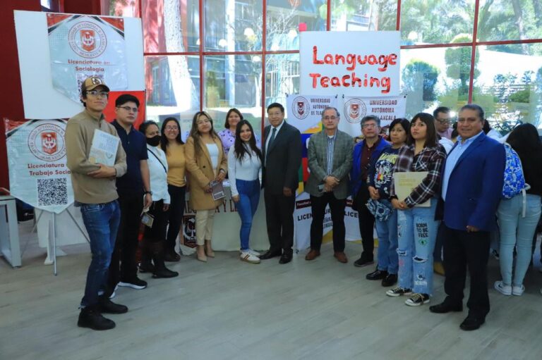 Recibe la UATx a mil 500 visitantes en su 4ª Feria Profesiográfica