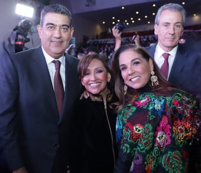 Acompañan a la Gobernadora Políticos, Líderes Sociales y del Sector Económico