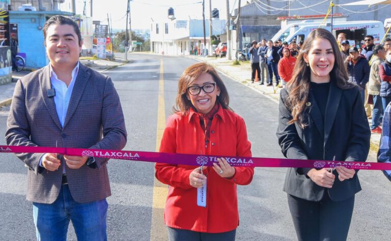 Gobernadora Entrega Obras de Rehabilitación de Carretera de Acceso a Amaxac