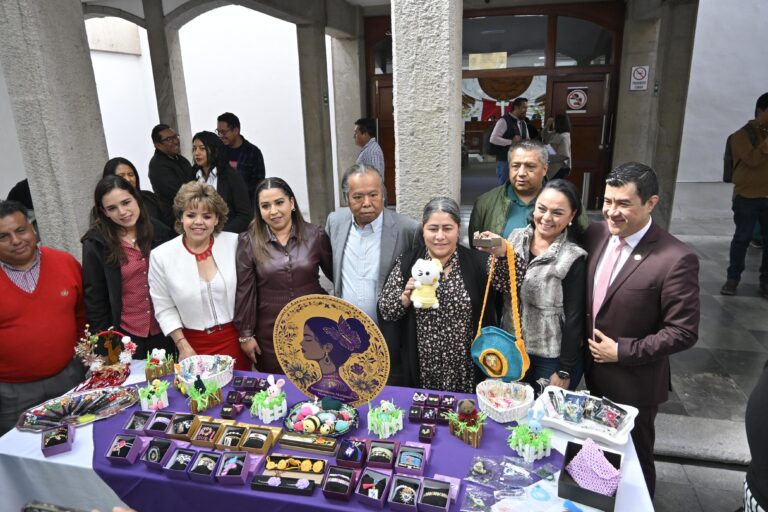 Presentan en el Congreso del Estado «Resurgimiento Mariposa», marca penitenciaria en Tlaxcala