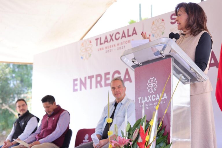 Gobernadora Lorena Cuéllar Refrenda el Compromiso de Apoyar a los 60 Municipios de Tlaxcala