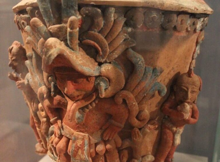 INAH dona elementos representativos de la cultura tlaxcalteca  a exhibirse en Fundación Casa México en España en 2025