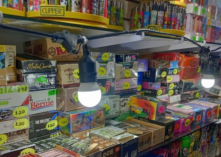 Suspende Coeprist establecimiento de venta de tabaco por atentar contra la salud