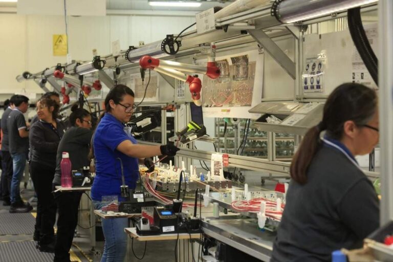 Sedeco recibe instrucciones de la gobernadora ante medidas arancelarias de Trump, detalla secretario