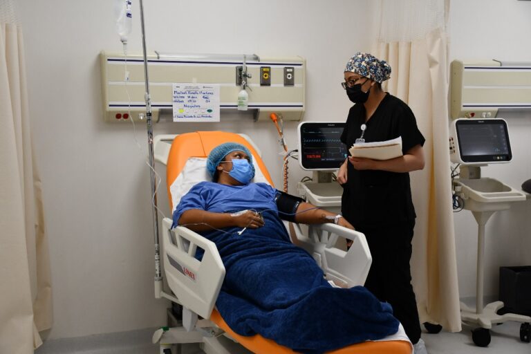 Entusiasma a Mujer Cirugía Ortopédica; en dos Meses Caminará