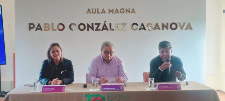 ITEA fortalece plazas comunitarias; el Colegio de Tlaxcala dota de computadoras