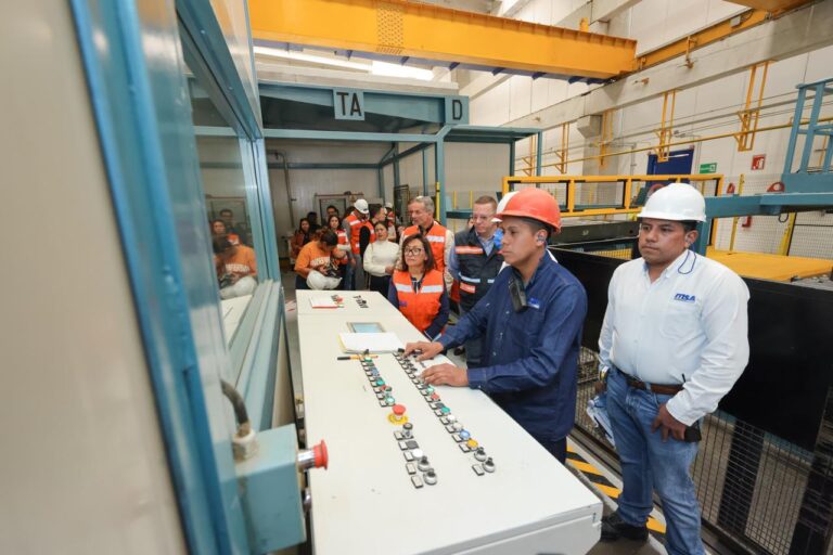 Reconoce Gobernadora a la Empresa por su Participación en Proyectos Emblemáticos de Tipo Ferroviario