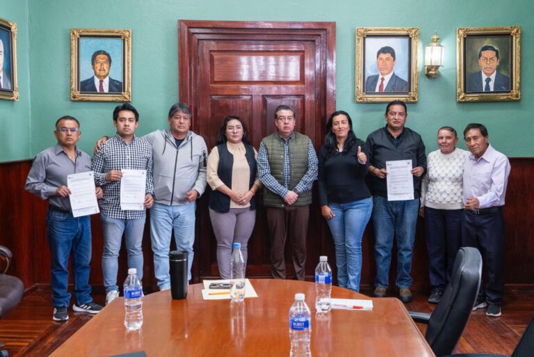 Firman pacto de civilidad aspirantes a delegados de las colonias del Municipio de Tlaxcala de Xicohténcatl