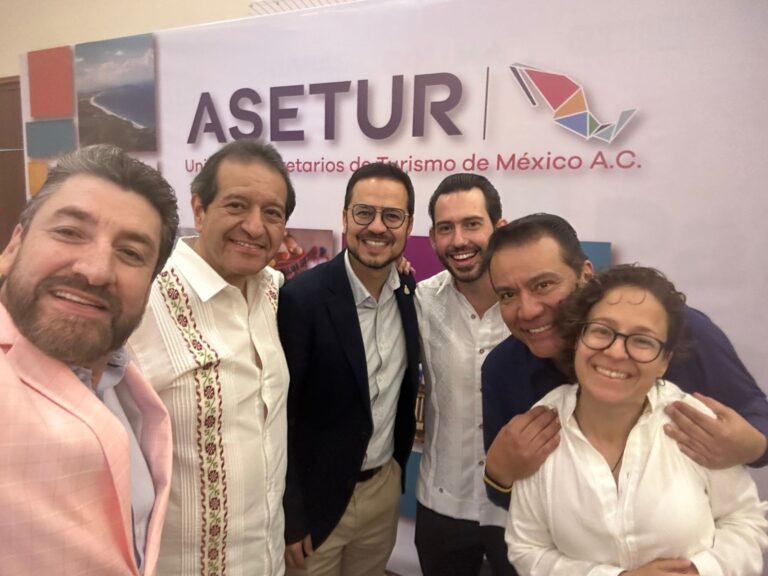 Intercambia secretario de turismo experiencias del sector con otras entidades