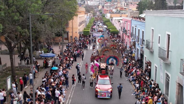 Desfile de «Carnaval Tlaxcala 2025» Luce en Todo su Esplendor Colores, Vestuarios y Música