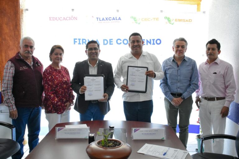 Estudiantes de CECYTE-EMSAD Obtendrán Descuentos en Cursos de Icatlax