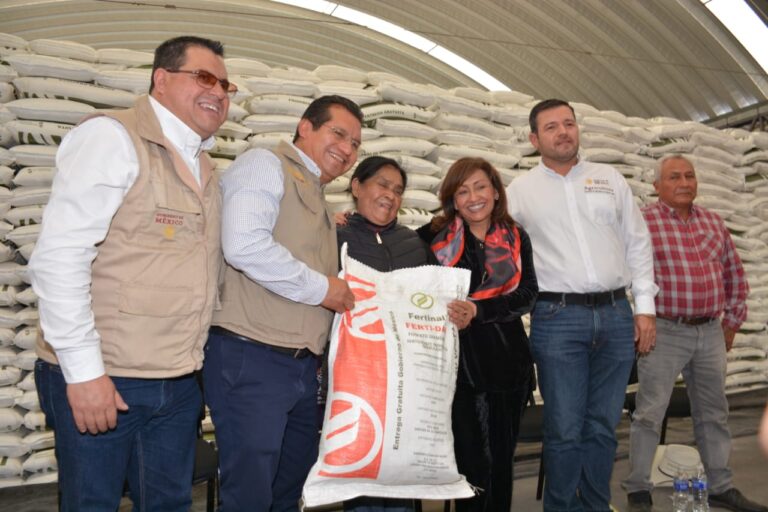 Entrega Gobierno Federal 15 mil 577 toneladas de fertilizantes 2025