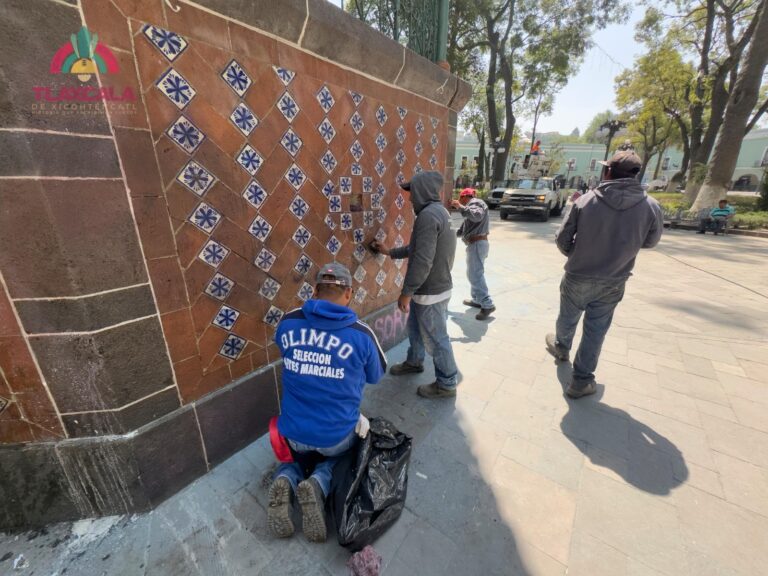 Trabaja Personal del Ayuntamiento de Tlaxcala en la Rehabilitación del Centro Histórico de Tlaxcala