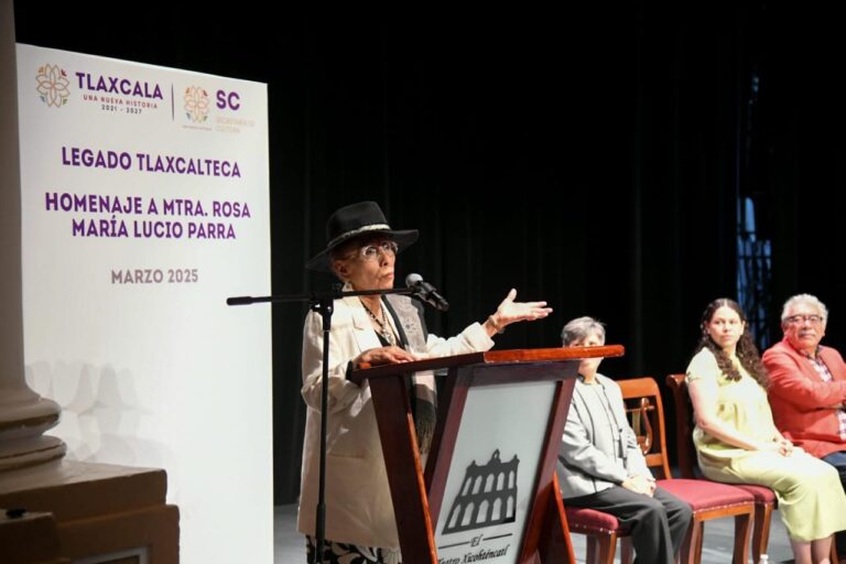 Reconocen Legado de la Maestra Rosa María Lucio Parra a Tlaxcala