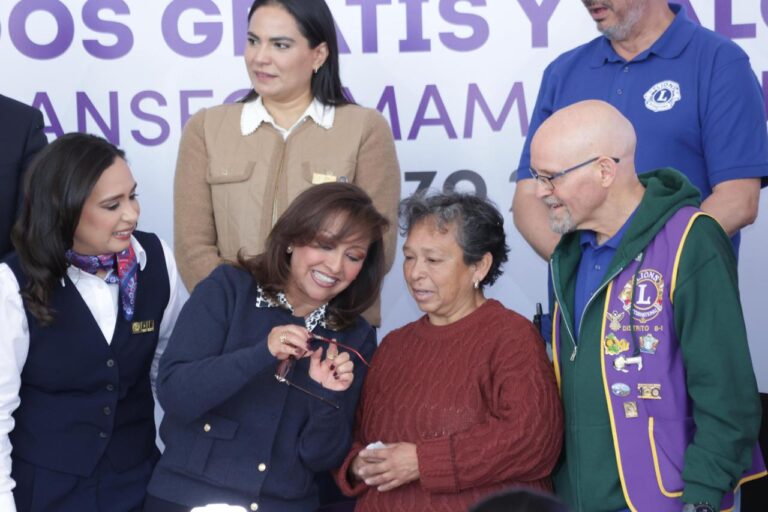 “Pude ver a mis Nietos”: Voluntario Cuenta la Historia de una Beneficiaria