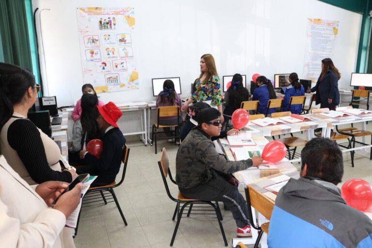 Estudiantes de Secundaria Participan en “Un Día en CECyTE-EMSaD”