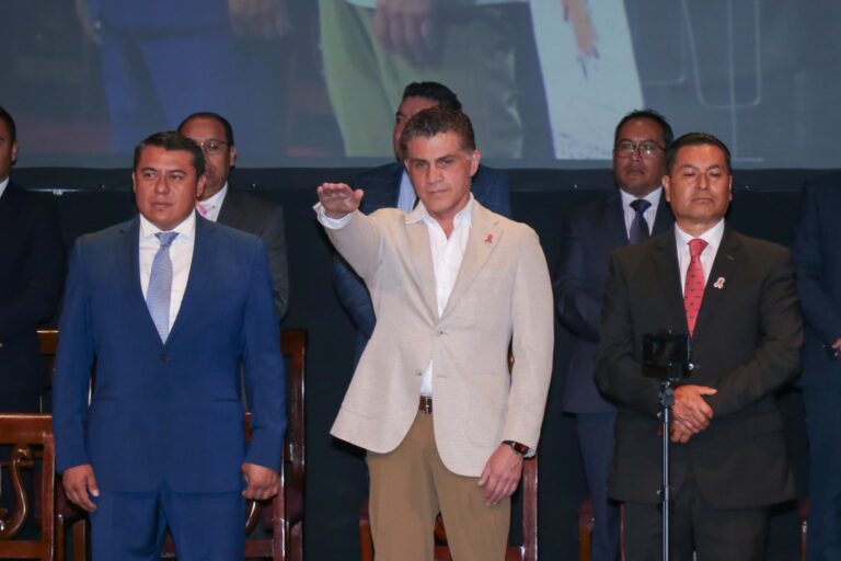 Alfonso Sánchez García rinde protesta como representante de los 60 municipios ante el Sistema Anticorrupción del Estado de Tlaxcala